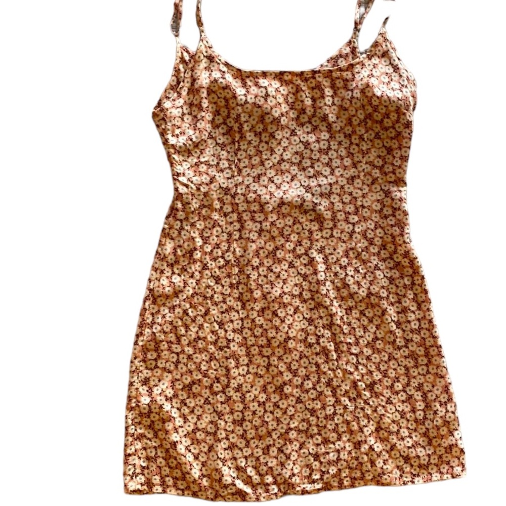 Forever 21 Floral Dress Spaghetti Straps Floral Cut-Out Gently Used.